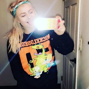 Meet your Posher, Destiny